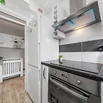 Stylish, Fully Equipped Central Apartment Beside Hyde Park