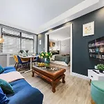 Stylish, Fully Equipped Central Apartment Beside Hyde Park